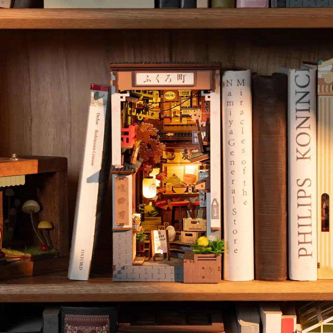 Sakura Wine Alley book nook kit – detail view 4