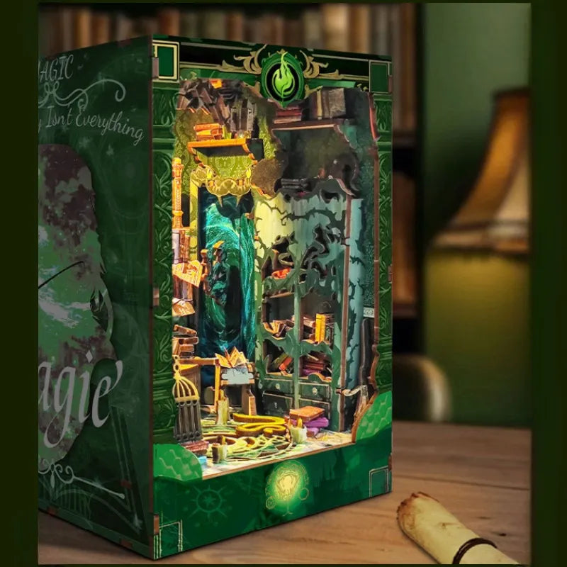 Book Nook - Snake House
