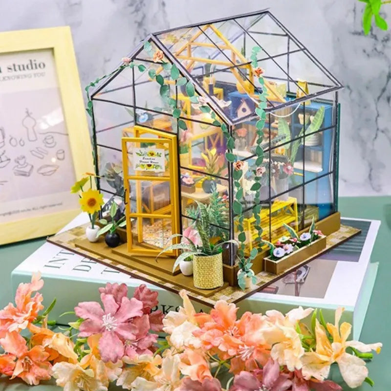 Miniature House - Sunshine Flower House