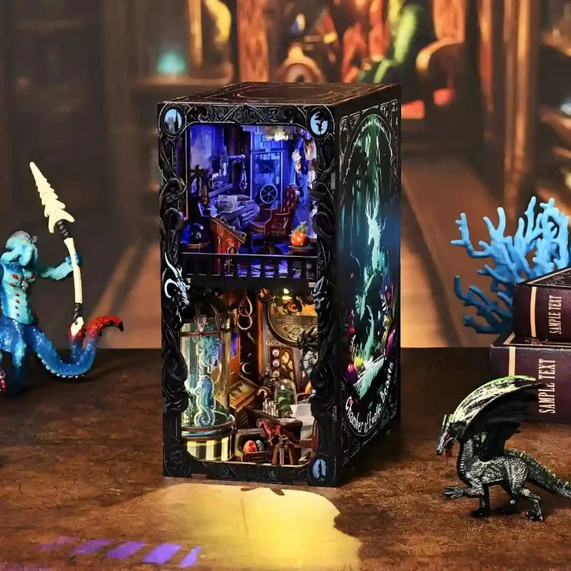 Book Nook - Chamber Of Exotic Beasts
