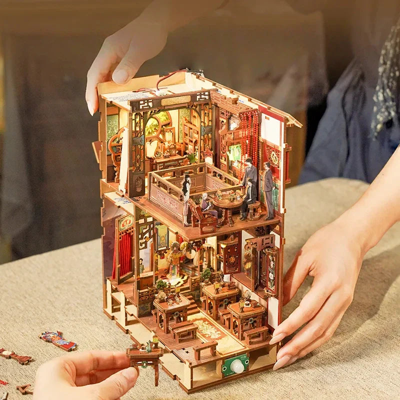 Xinyue Hotel book nook kit – detail view 7