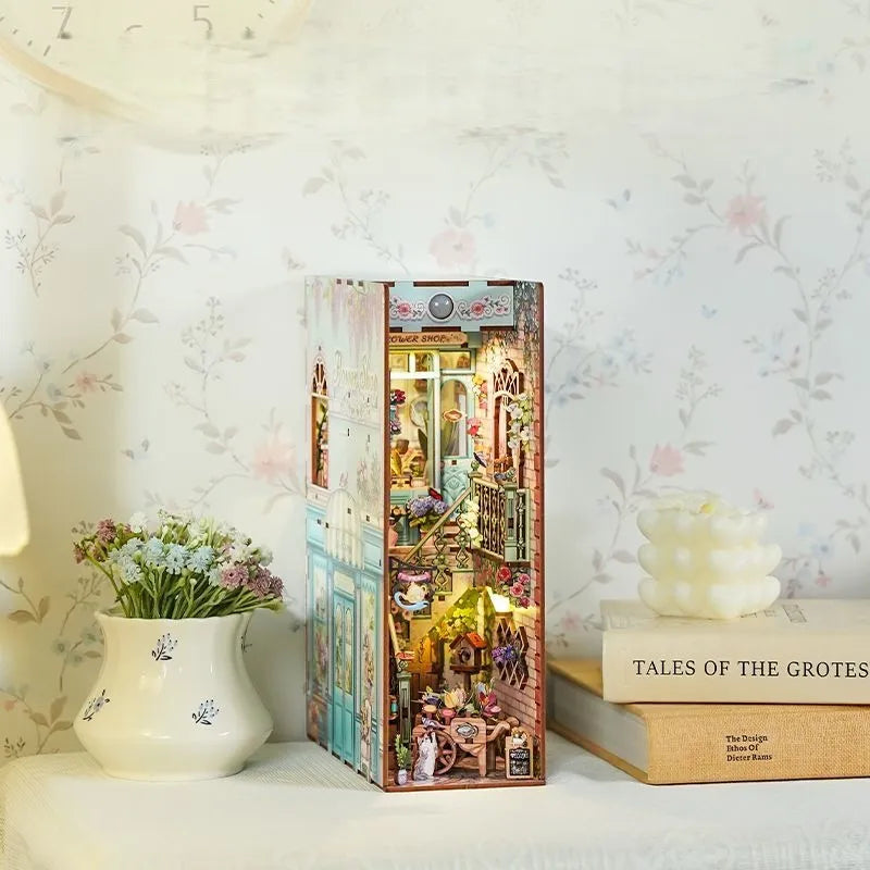 Flower Shop Book Nook Kit – DIY Two-Storey Florist