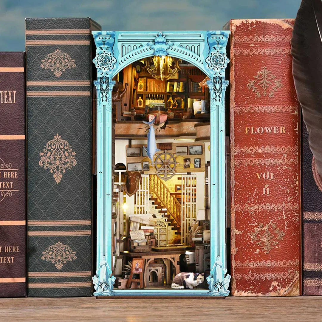 Book Nook - Hemingway House
