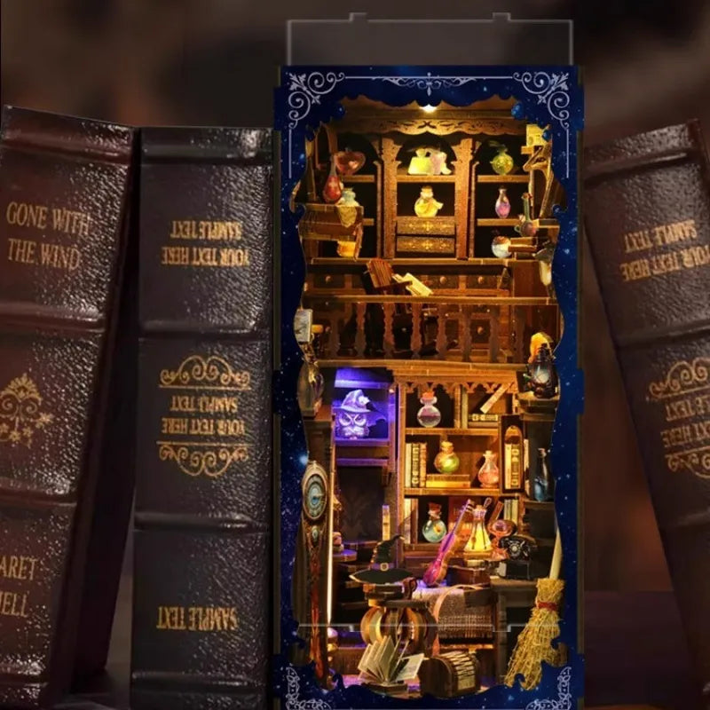 Book Nook - The Magic Study