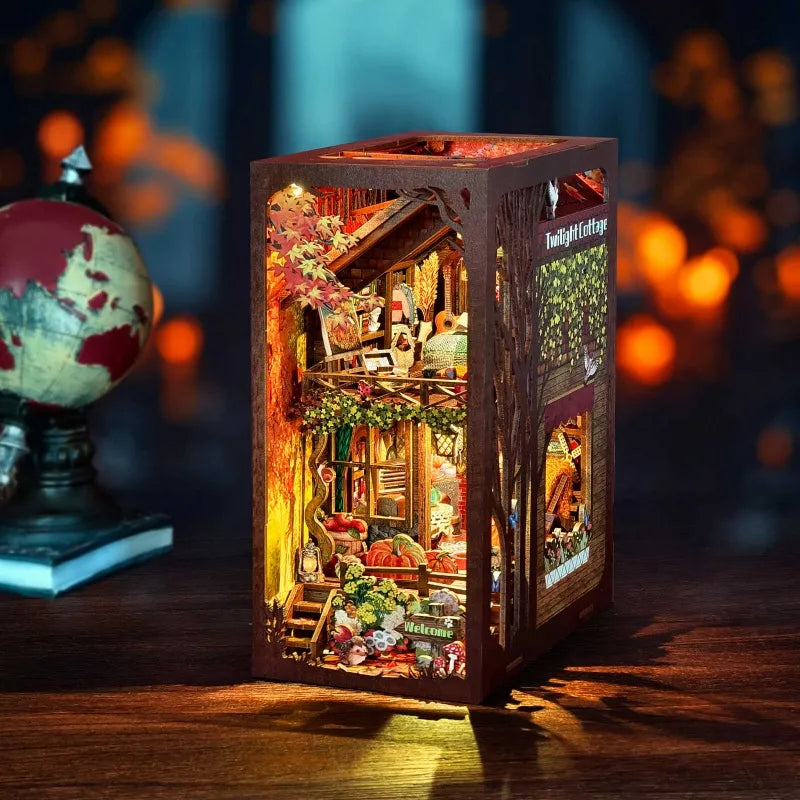 Book Nook - Twilight Cottage